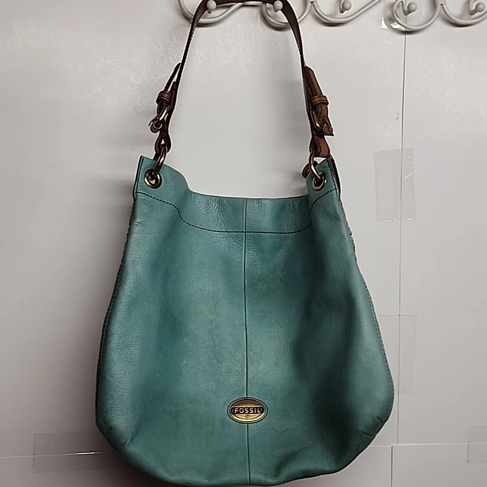 Fossil Teal Vintage Leather Shoulder Bag with Key Charm. LONG LIVE VINTAGE